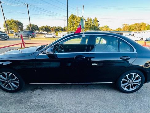 Used 2018 Mercedes-Benz C 300 Sedan image 2