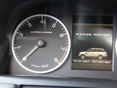 Used 2011 Land Rover Range Rover Sport Supercharged AWD/4WD image 39