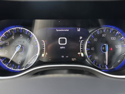 New 2026 Chrysler Pacifica Select image 13