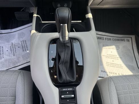 Certified 2027 Honda HR-V LX image 21