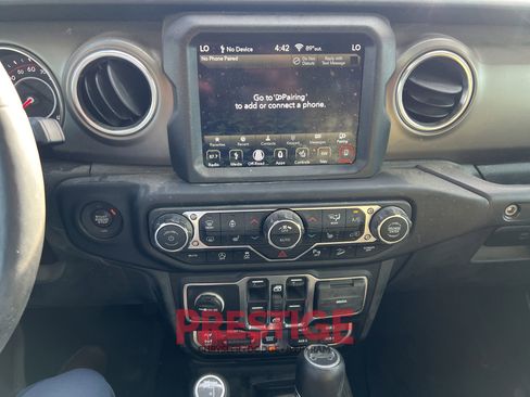 Used 2019 Jeep Wrangler Unlimited Rubicon image 37