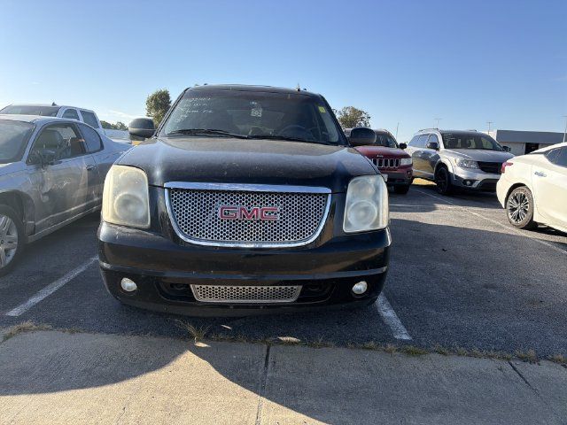 Used 2009 GMC Yukon Denali AWD/4WD image 2