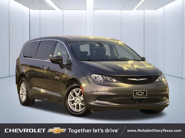 Used 2022 Chrysler Voyager LX FWD image 1