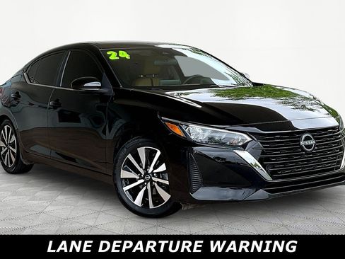 Used 2024 Nissan Sentra SV w/ SV Premium Package FWD image 3