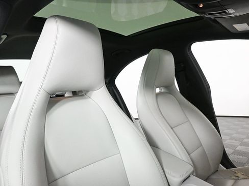 Used 2015 Mercedes-Benz CLA 250 image 19