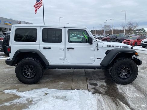 Used 2023 Jeep Wrangler Unlimited Sport image 2
