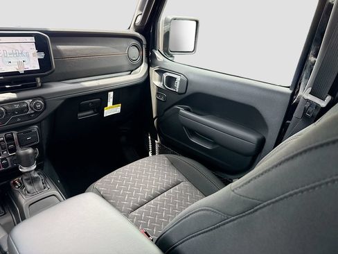 New 2026 Jeep Gladiator Mojave AWD/4WD image 24