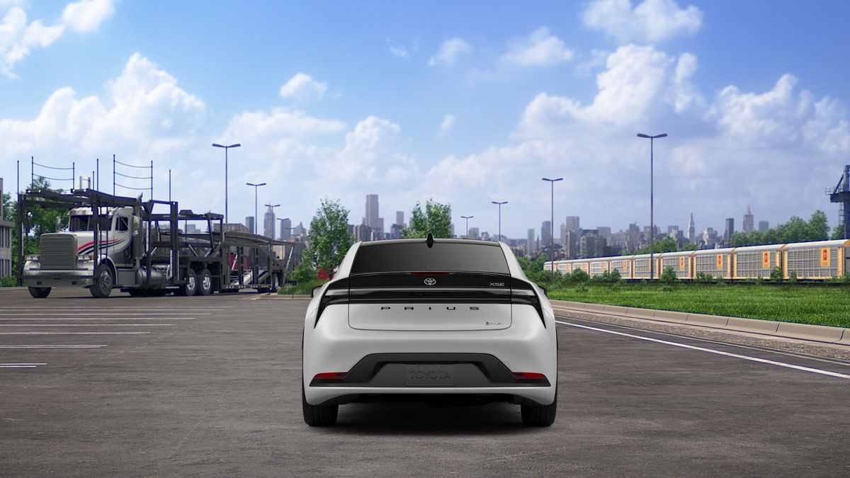 New 2027 Toyota Prius Plug-In Hybrid FWD image 10