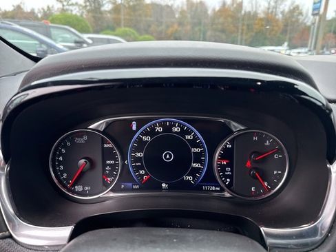 Used 2023 Chevrolet Traverse Premier image 11