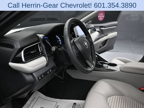 Used 2023 Toyota Camry SE w/ Convenience Package FWD image 23