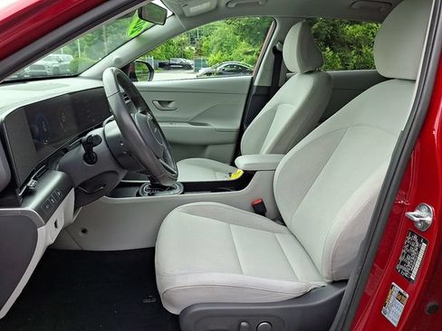 Used 2024 Hyundai Kona SEL AWD/4WD image 13