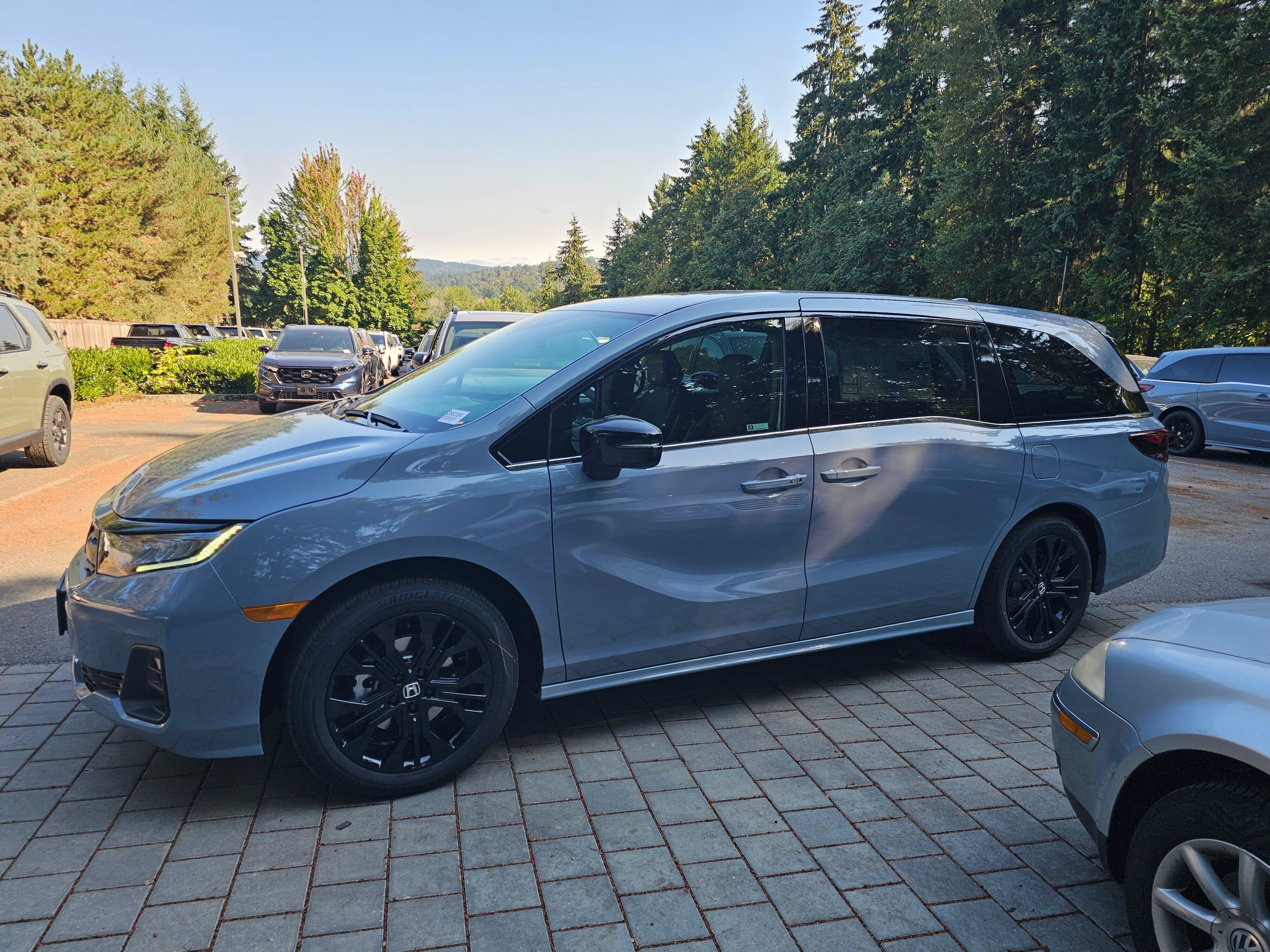 New 2026 Honda Odyssey Sport-L image 4