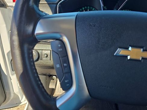 Used 2017 Chevrolet Traverse LT image 18