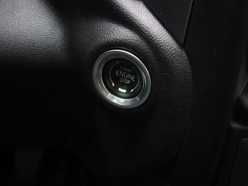 Used 2021 Chevrolet Silverado 1500 LT image 25