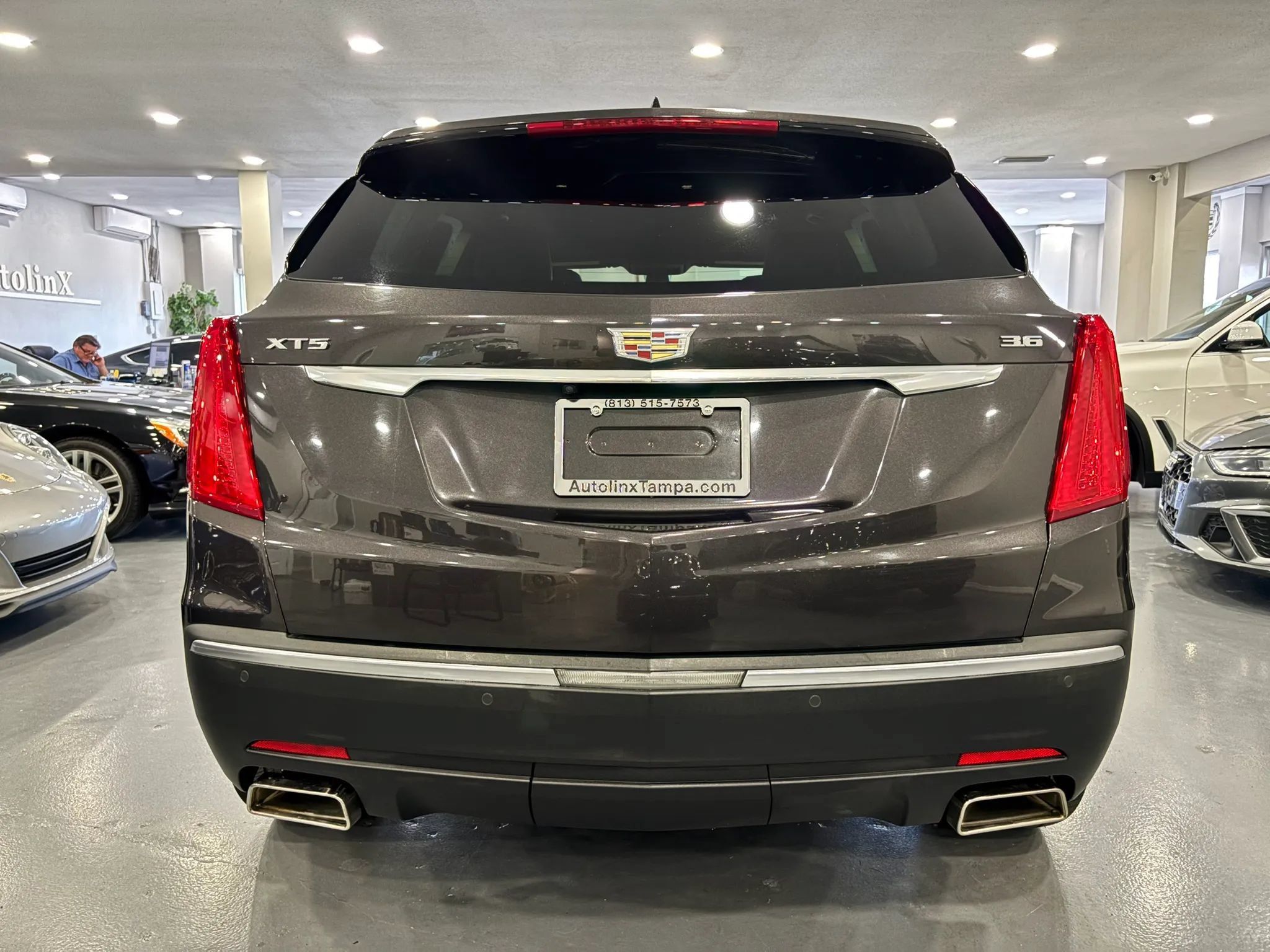Used 2018 Cadillac XT5 Premium Luxury FWD image 6