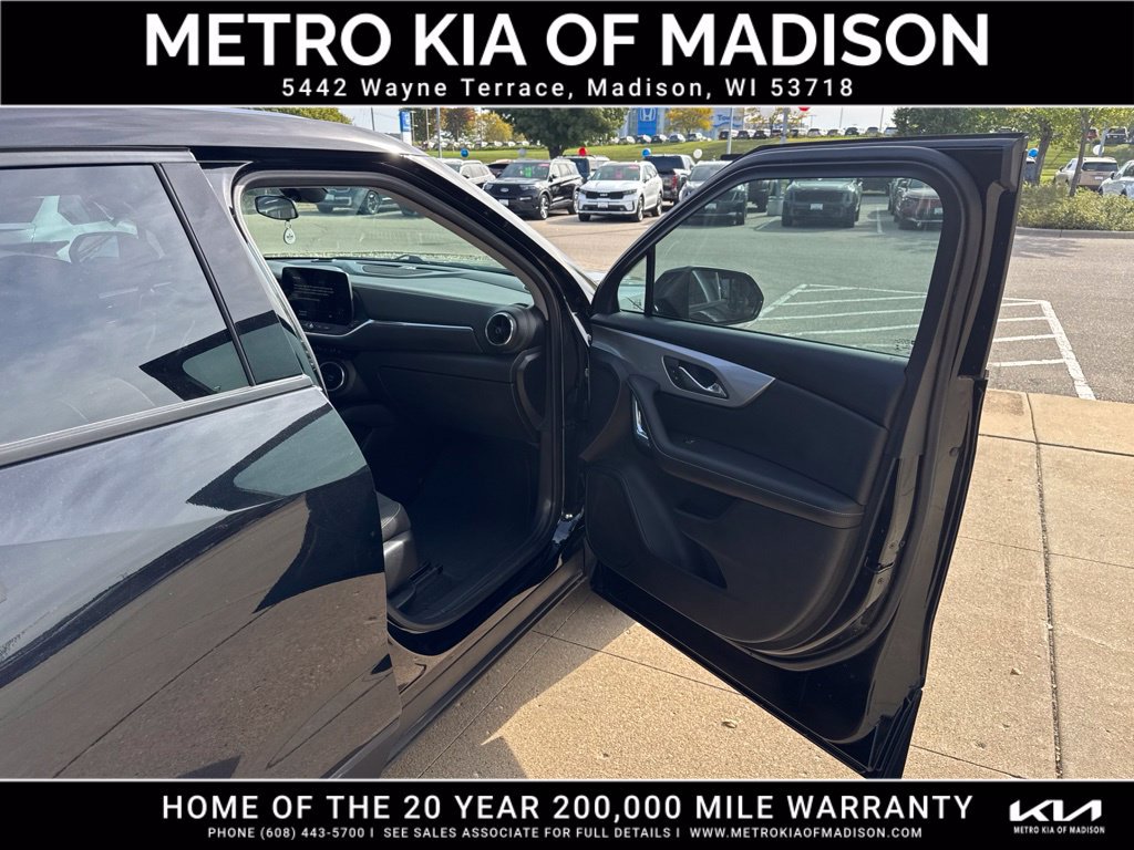 Used 2023 Chevrolet Blazer LT AWD/4WD image 39