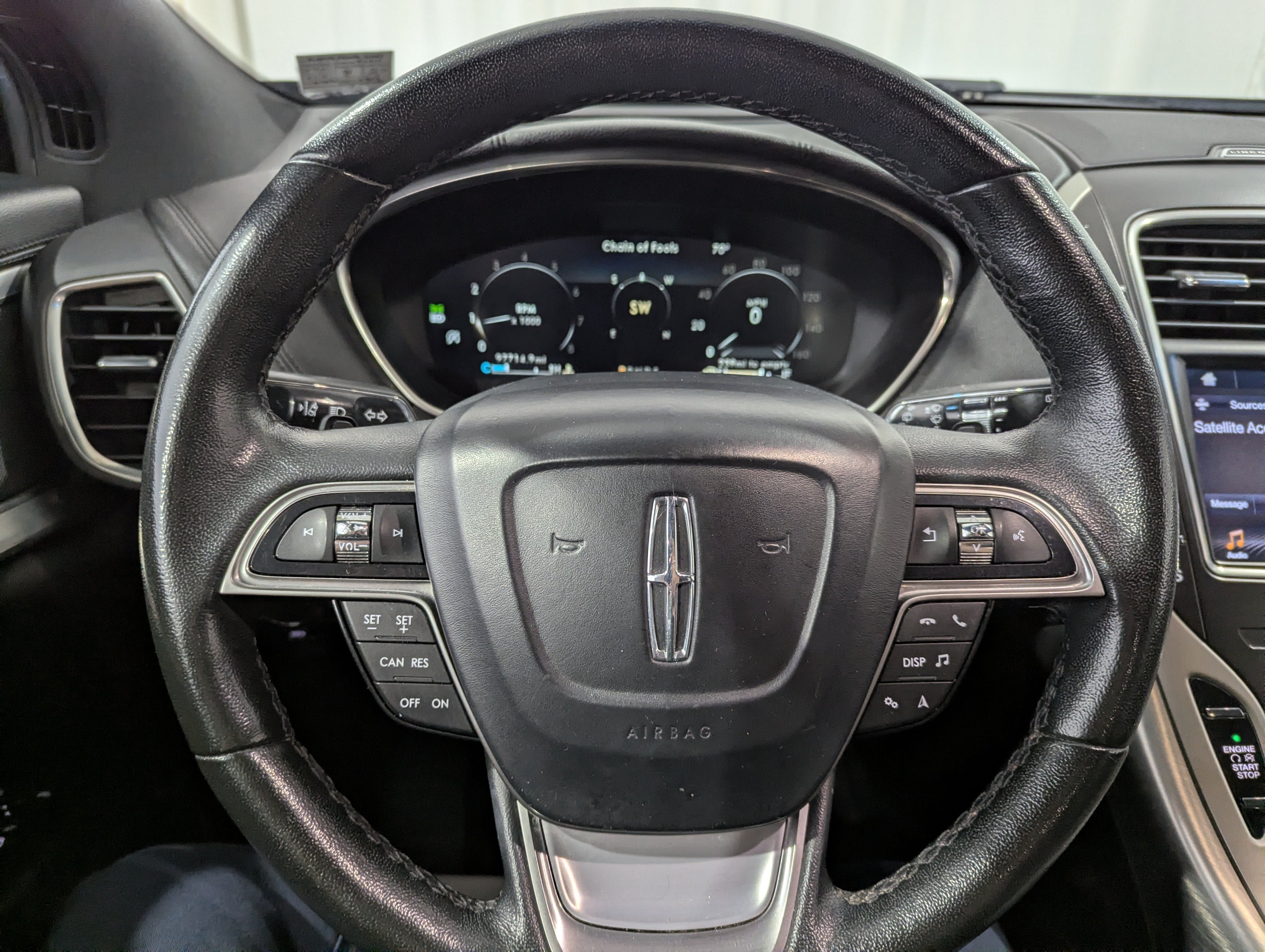 Used 2019 Lincoln Nautilus Premier AWD/4WD image 16