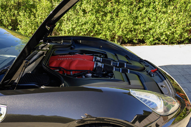 Used 2013 Ferrari California RWD image 22