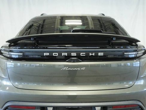 New 2026 Porsche Macan 4 Electric image 43