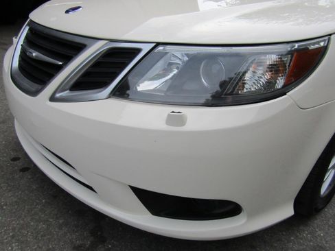 Used 2008 Saab 9-3 2.0T w/ Moonroof Package FWD image 22