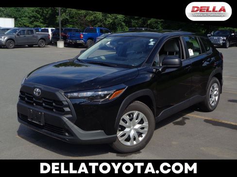 Used 2026 Toyota Corolla Cross L AWD/4WD image 1