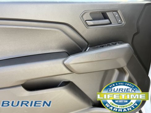 New 2025 Chevrolet Colorado Trail Boss w/ Midnight Edition image 9