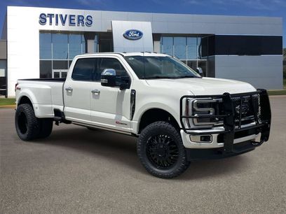 New 2026 Ford F350 Platinum w/ Platinum Plus Package