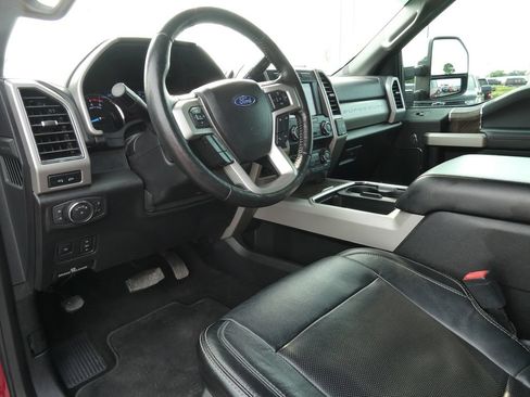 Used 2019 Ford F250 Lariat w/ Lariat Ultimate Package AWD/4WD image 23