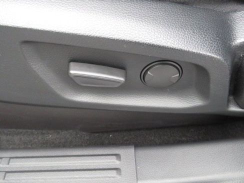 Certified 2020 Ford Ranger XLT w/ Equipment Group 302A Luxury image 17