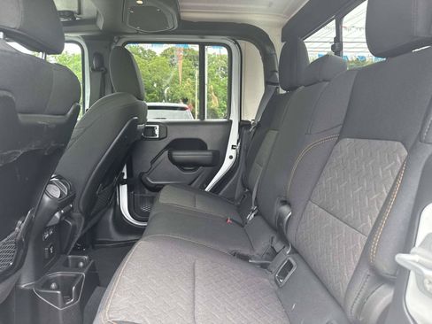 Certified 2026 Jeep Gladiator Mojave AWD/4WD image 14