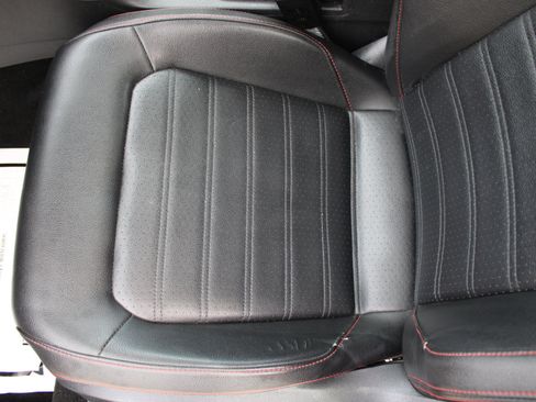 Used 2013 Volkswagen Jetta GLI Autobahn image 22