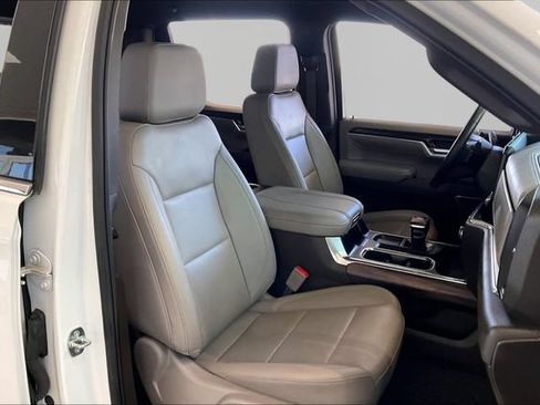 Used 2023 GMC Sierra 1500 SLT AWD/4WD image 19