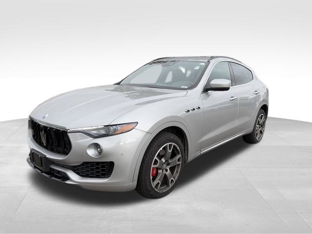 Used 2017 Maserati Levante w/ Sport Package AWD/4WD image 4