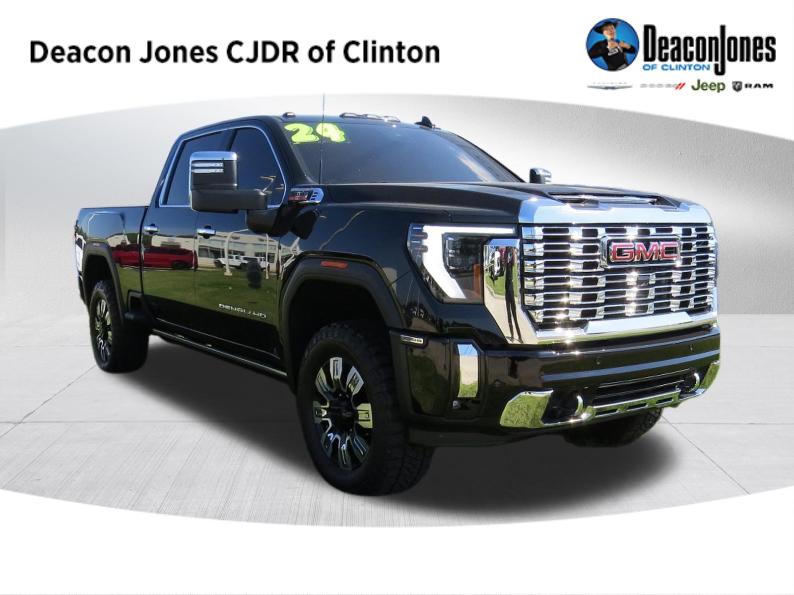 Used 2024 GMC Sierra 3500 Denali w/ Denali Reserve Package AWD/4WD image 1