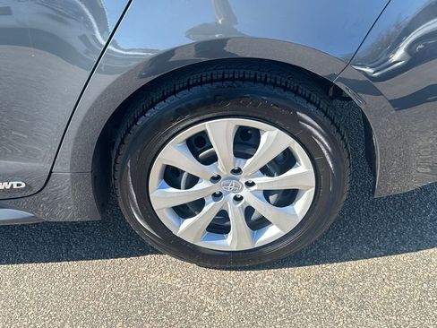 Used 2025 Toyota Corolla LE image 39