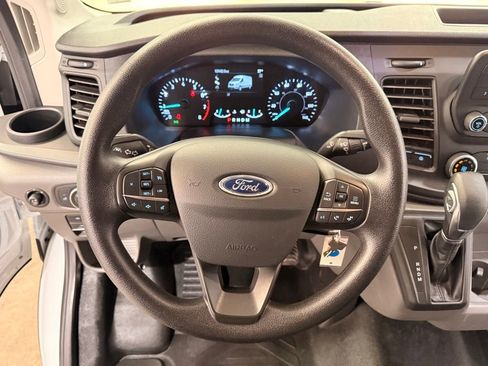 Used 2025 Ford Transit 250 148 High Roof RWD image 18