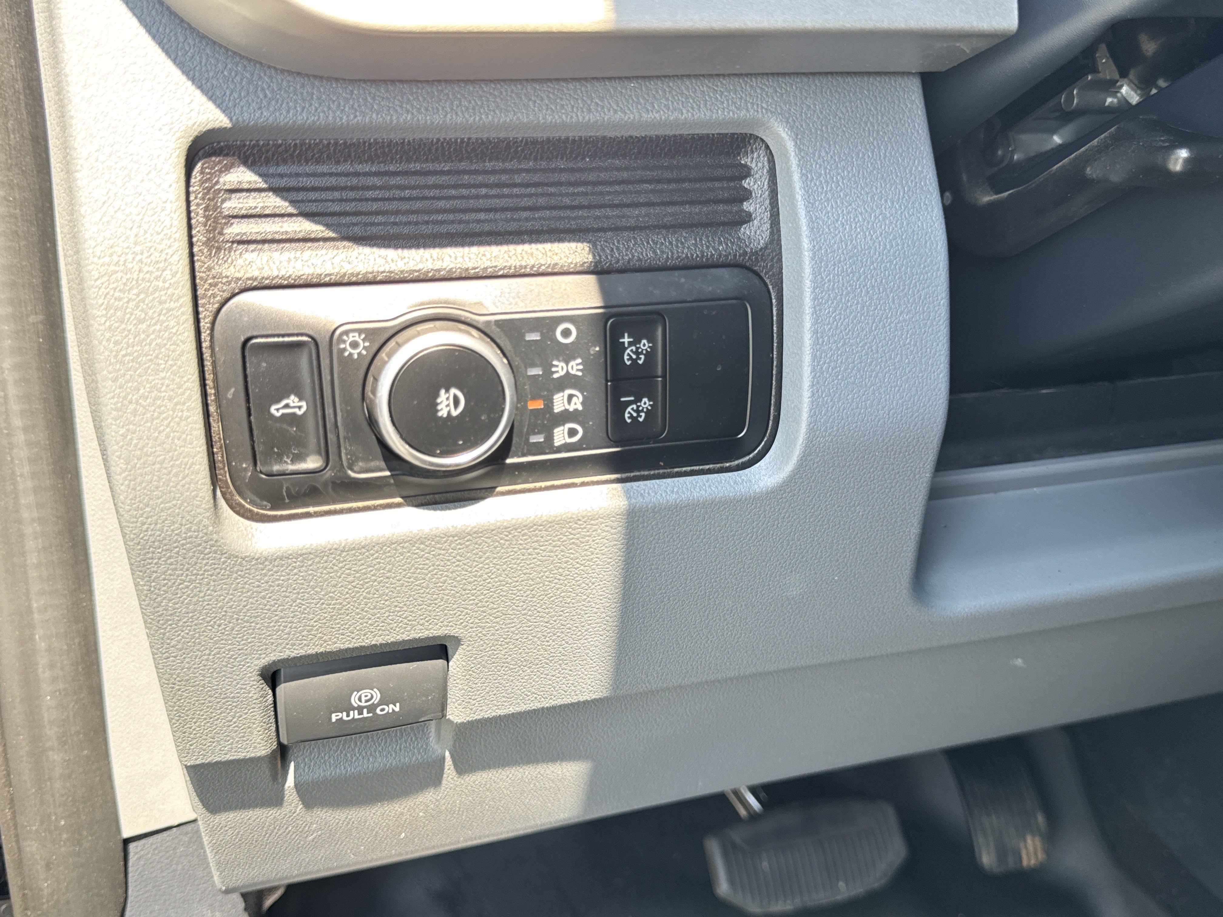 Certified 2024 Ford F250 XL w/ STX Appearance Package AWD/4WD image 33