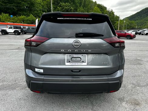Used 2024 Nissan Rogue S AWD/4WD image 5