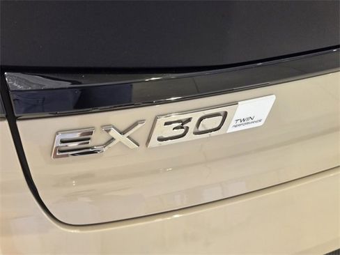 New 2026 Volvo EX30 Cross Country Ultra image 14