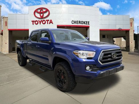 Used 2022 Toyota Tacoma SR5 AWD/4WD image 3