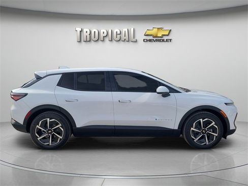 New 2026 Chevrolet Equinox EV LT image 6