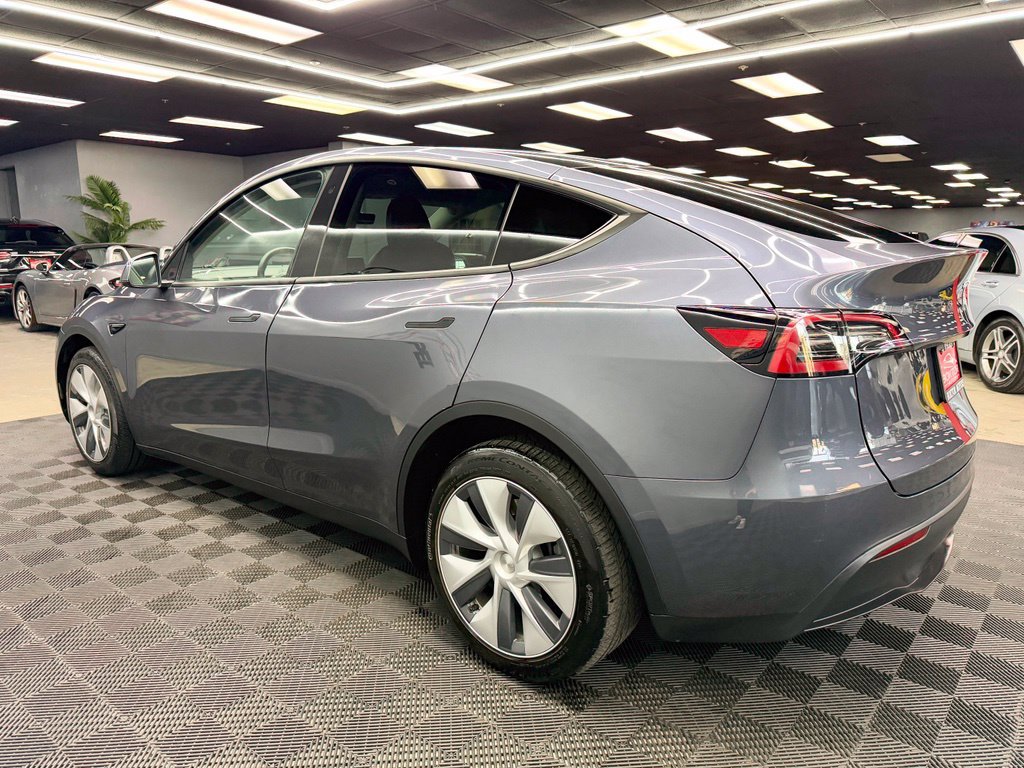 Used 2023 Tesla Model Y Long Range AWD/4WD image 9