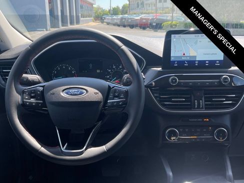 Used 2022 Ford Escape SEL w/ SEL Stealth AWD Package image 19