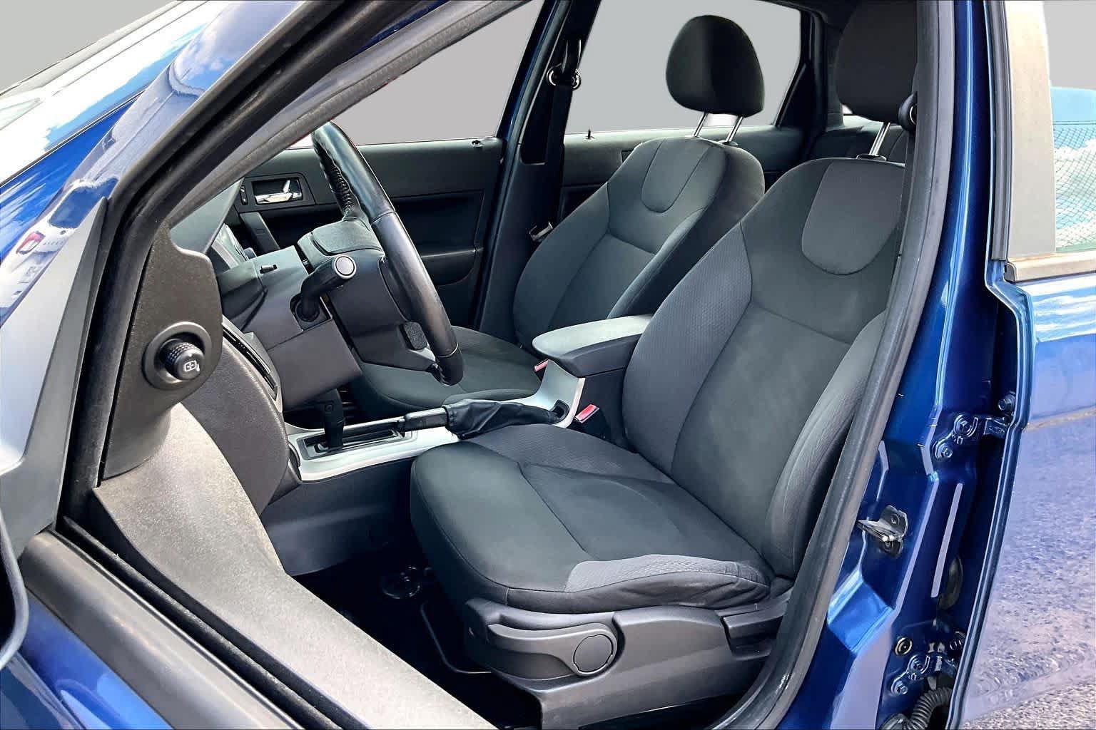 Used 2009 Ford Focus SES FWD image 7
