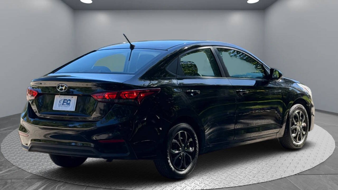 Used 2021 Hyundai Accent SE FWD image 6