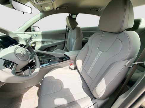 New 2026 Hyundai Elantra SE FWD image 20