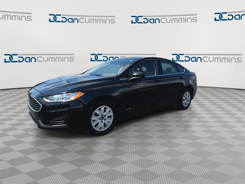 Used 2019 Ford Fusion S image 4