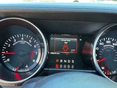 Used 2019 Ford Mustang Coupe w/ Equipment Group 101A RWD image 15