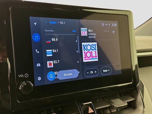 Used 2024 Toyota Corolla SE image 21