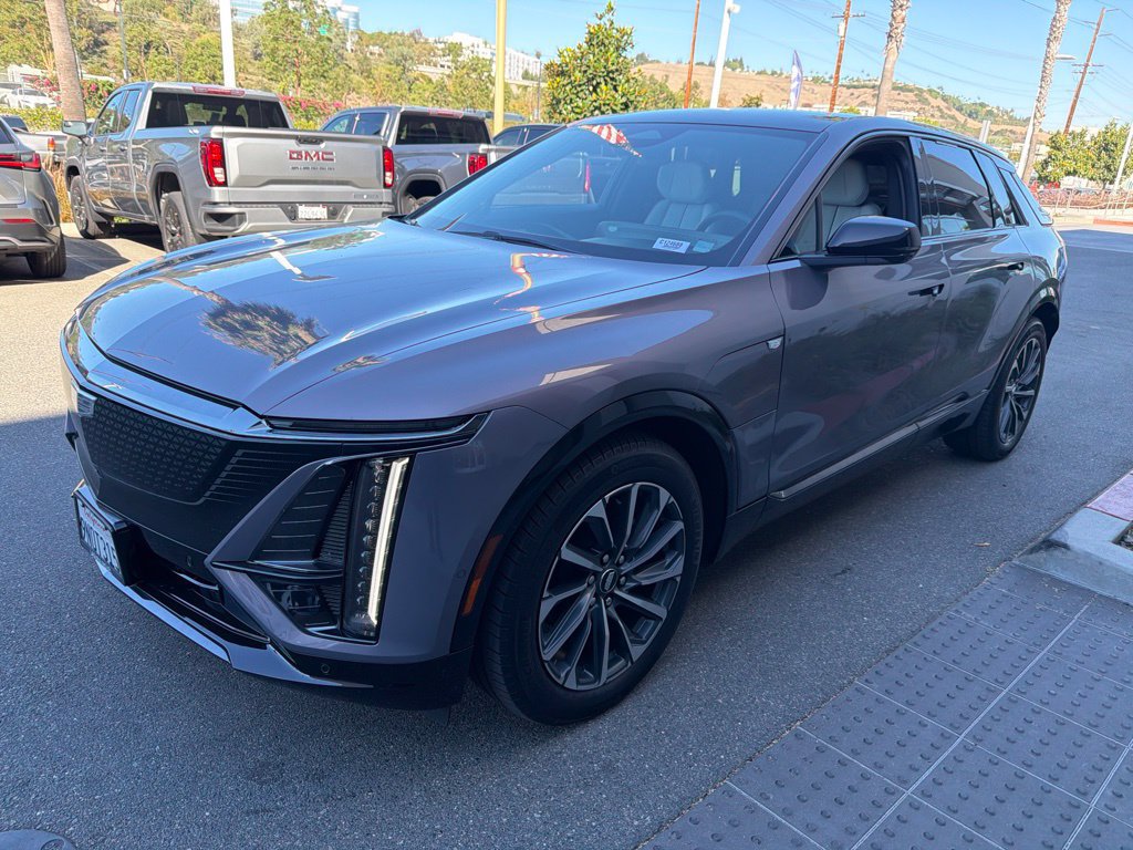 Used 2024 Cadillac Lyriq Sport RWD image 3